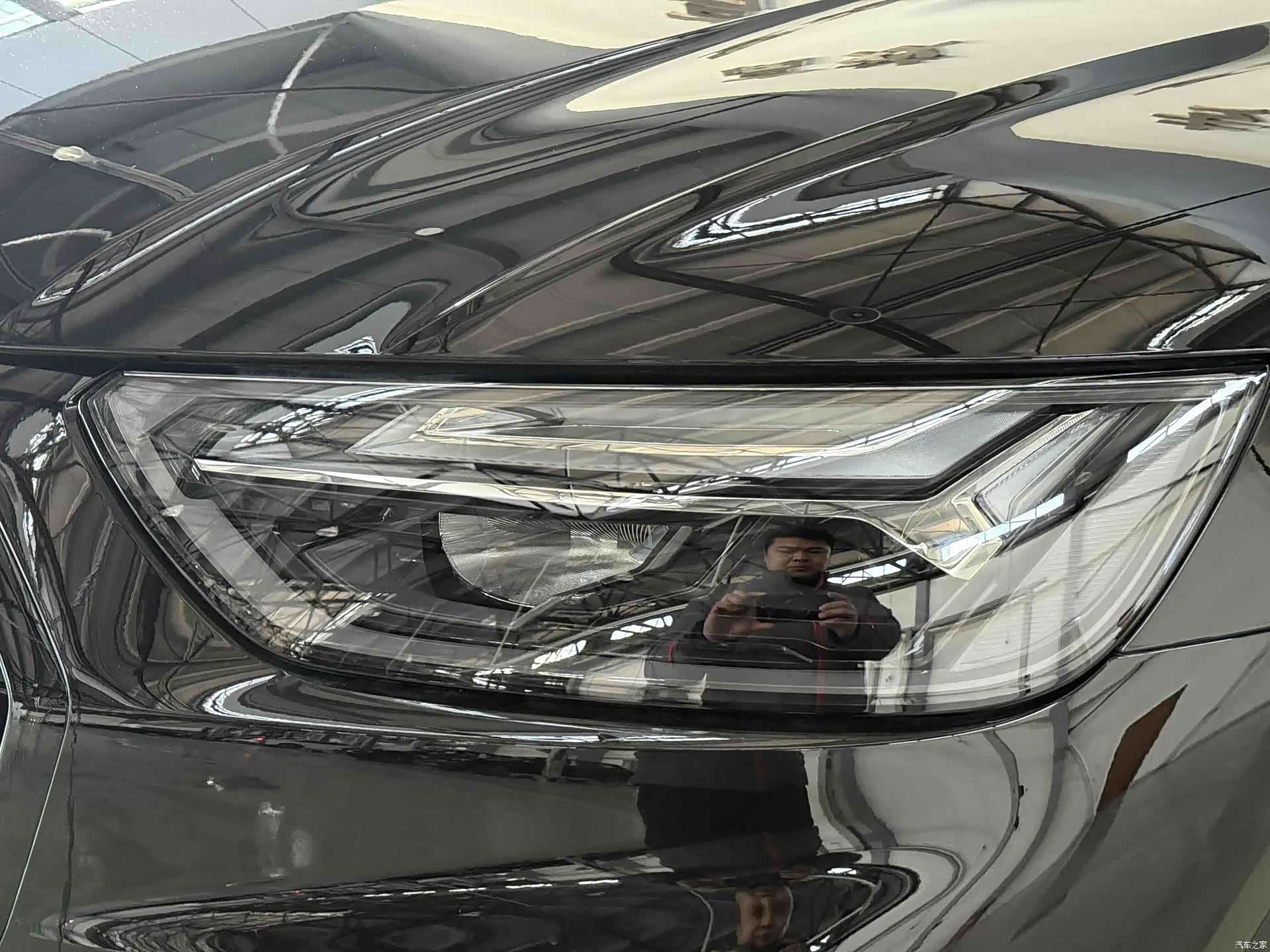 Audi Q5L, 1900 2