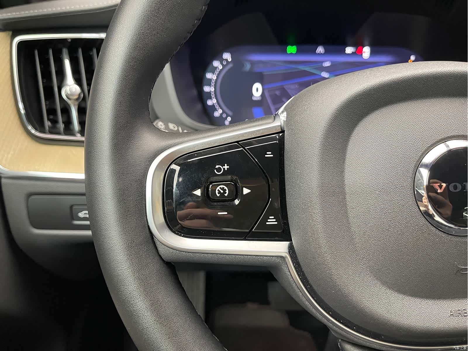 Volvo XC60, 2025 15