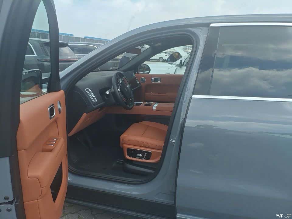 Li Auto L8, 2025 все фото