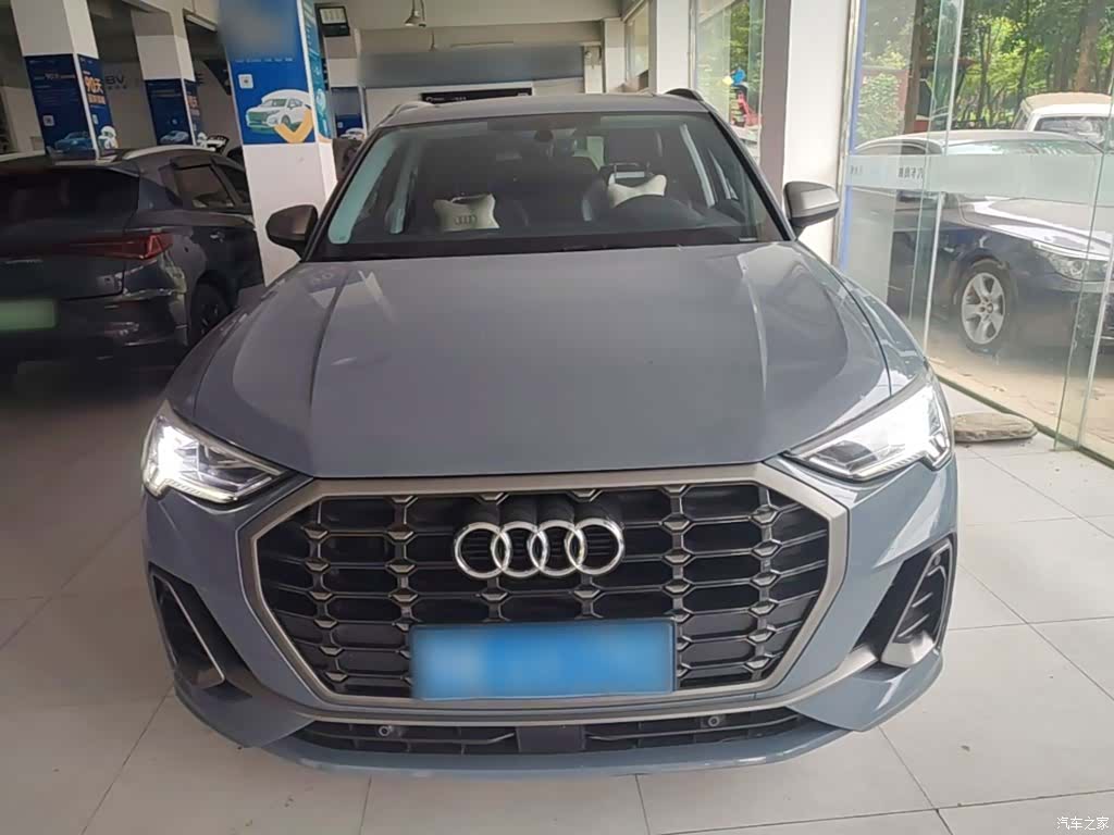 Audi Q3, 2022 3