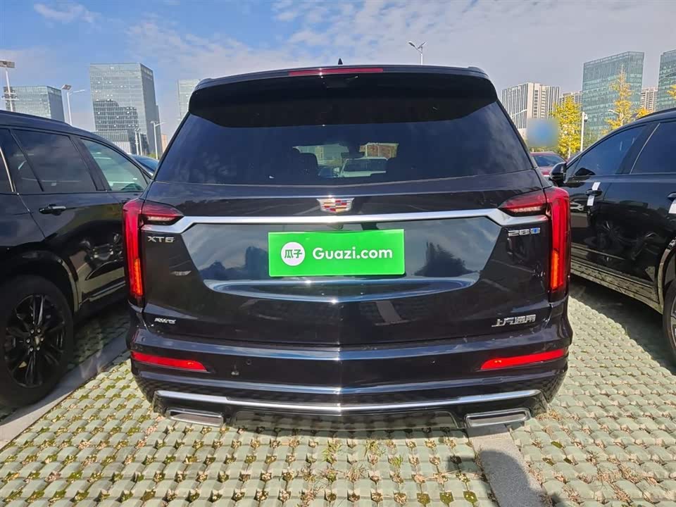 Cadillac XT6