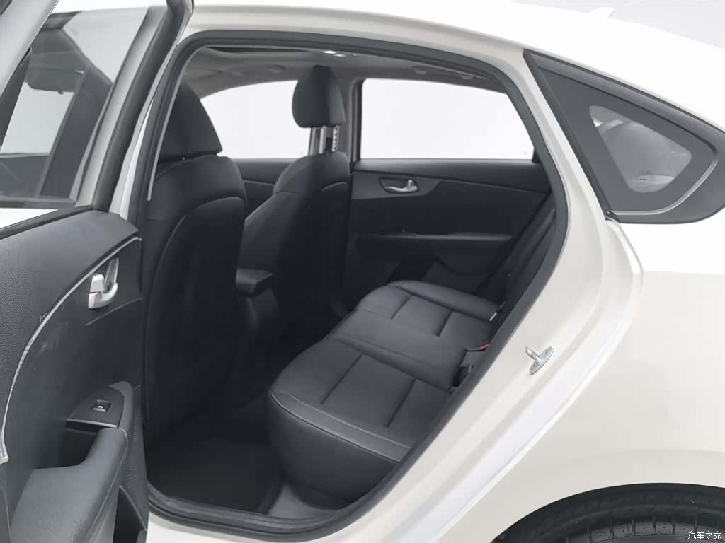 Kia K3, 2021 15