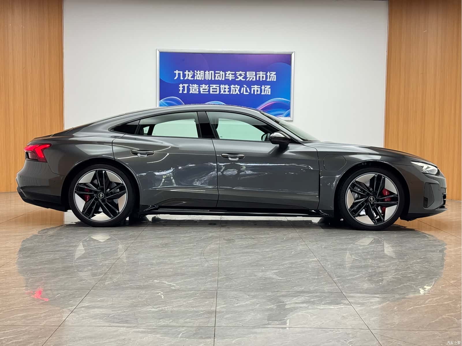 Audi e-tron, 2023 4