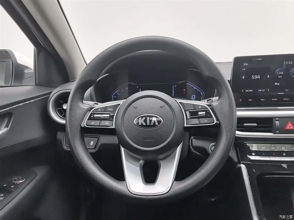 Kia K3, 2021 11