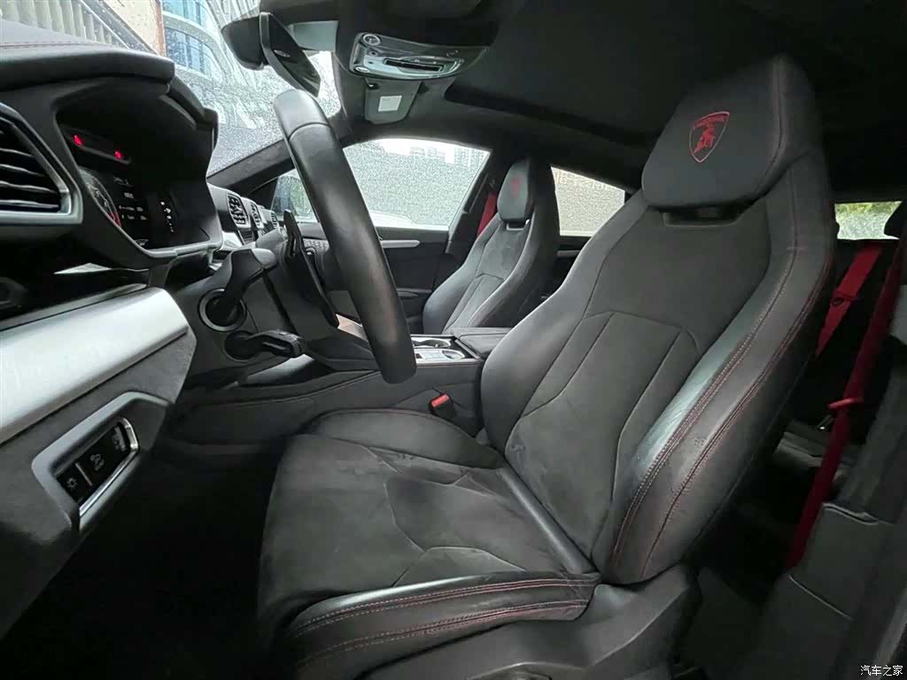 Lamborghini Urus, 2019 16