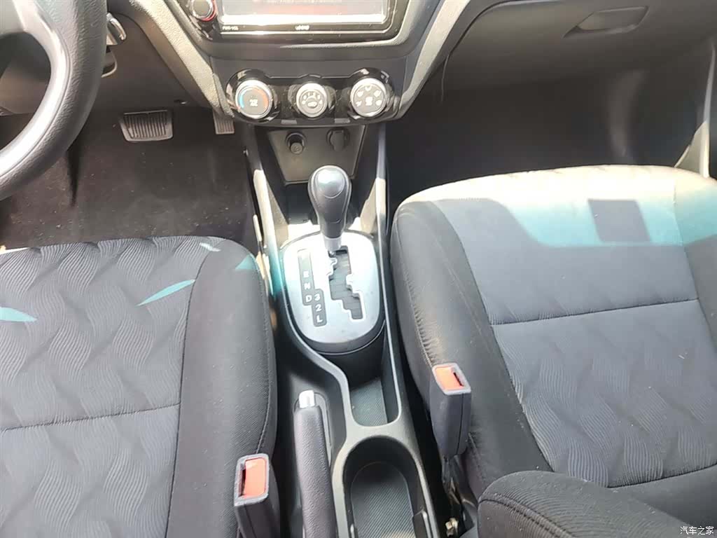 Kia K2, 2015 14
