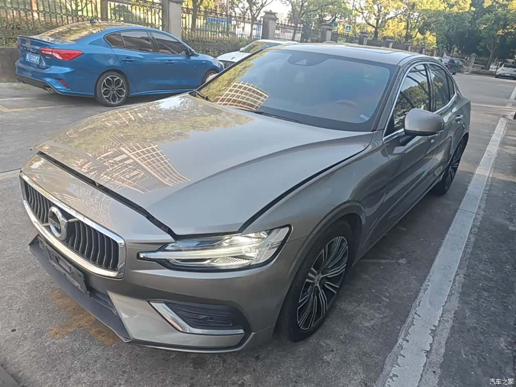 Volvo S60, 2022 1