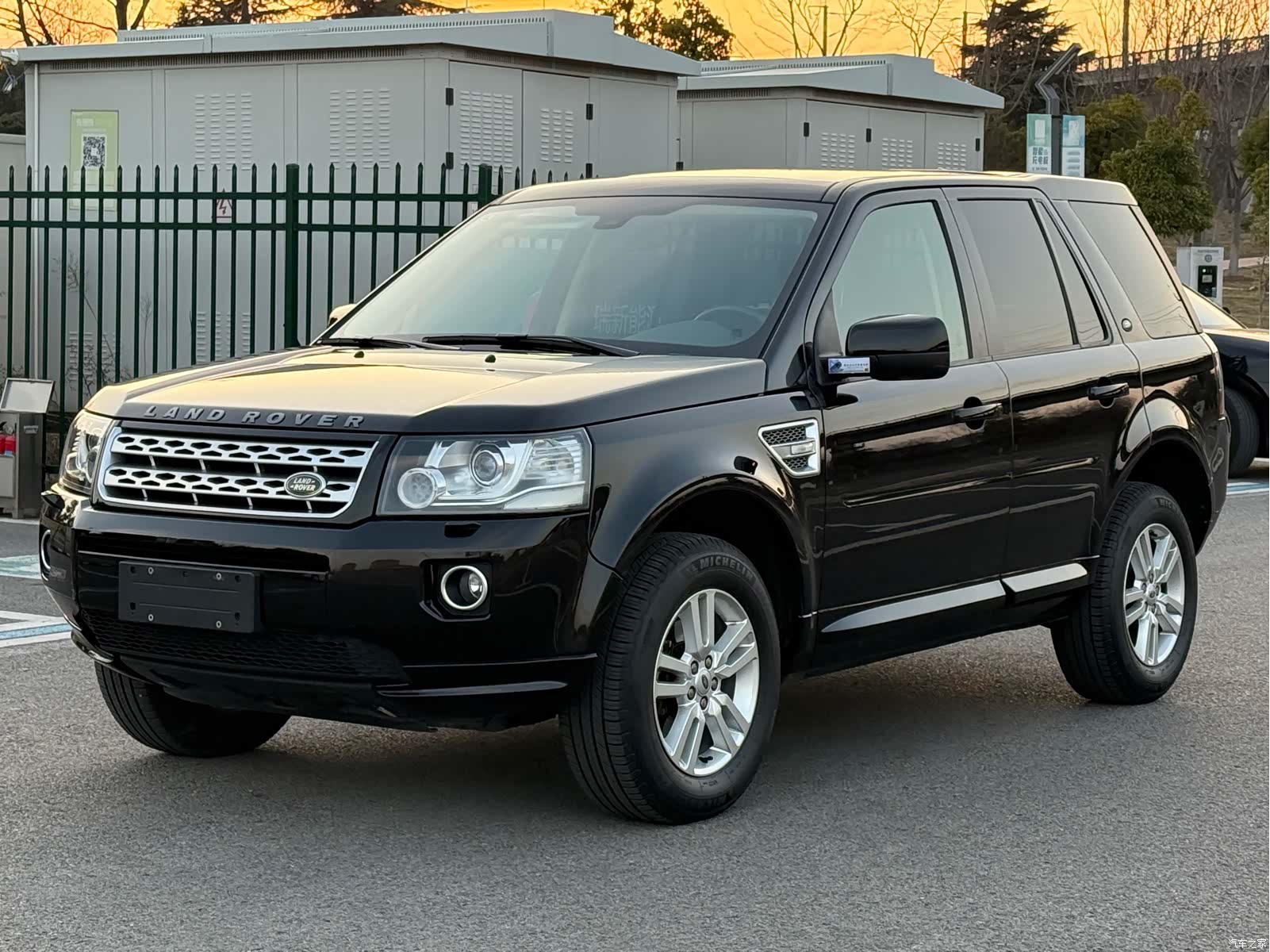 Land Rover Si4