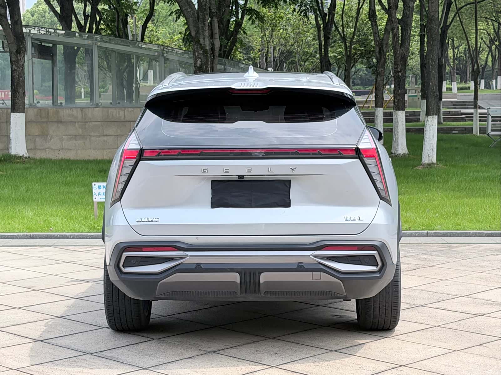 Geely Boyue, 2022 15
