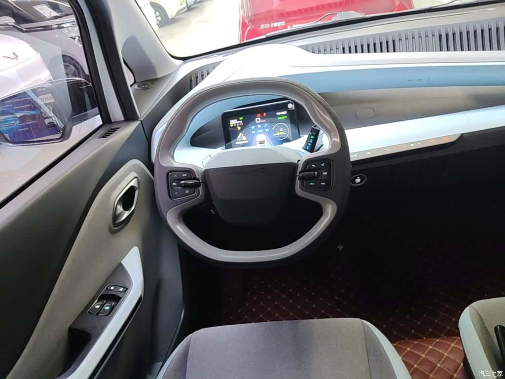 Wuling NanoEV, 2022 11