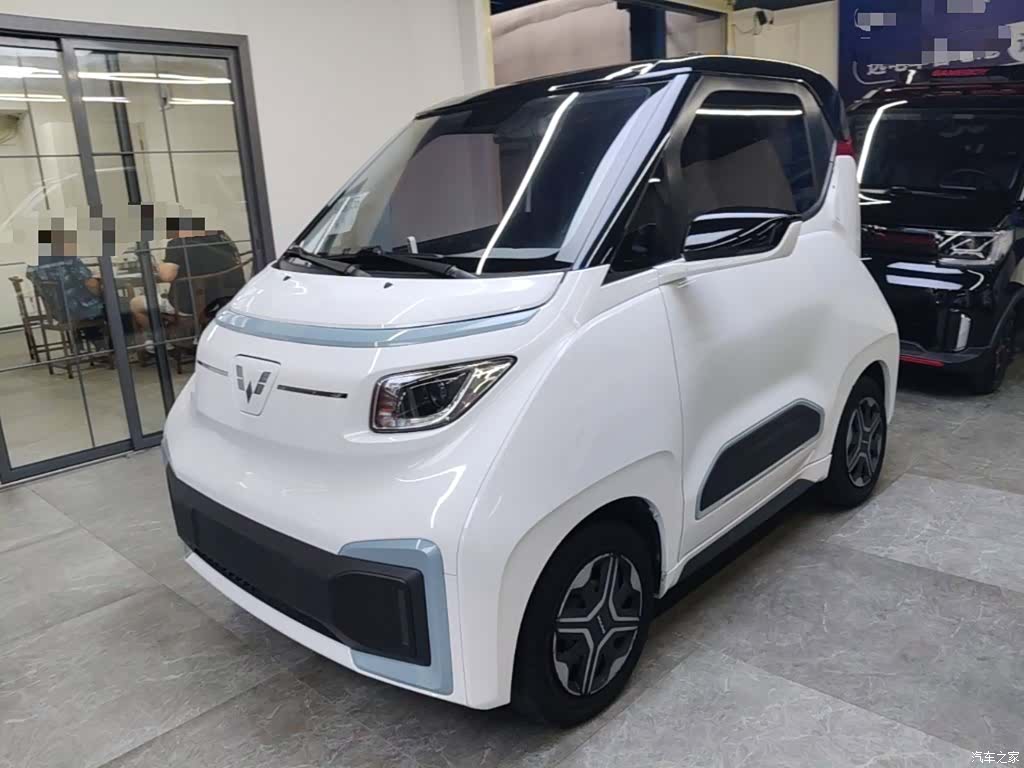 Wuling NanoEV, 2022 1
