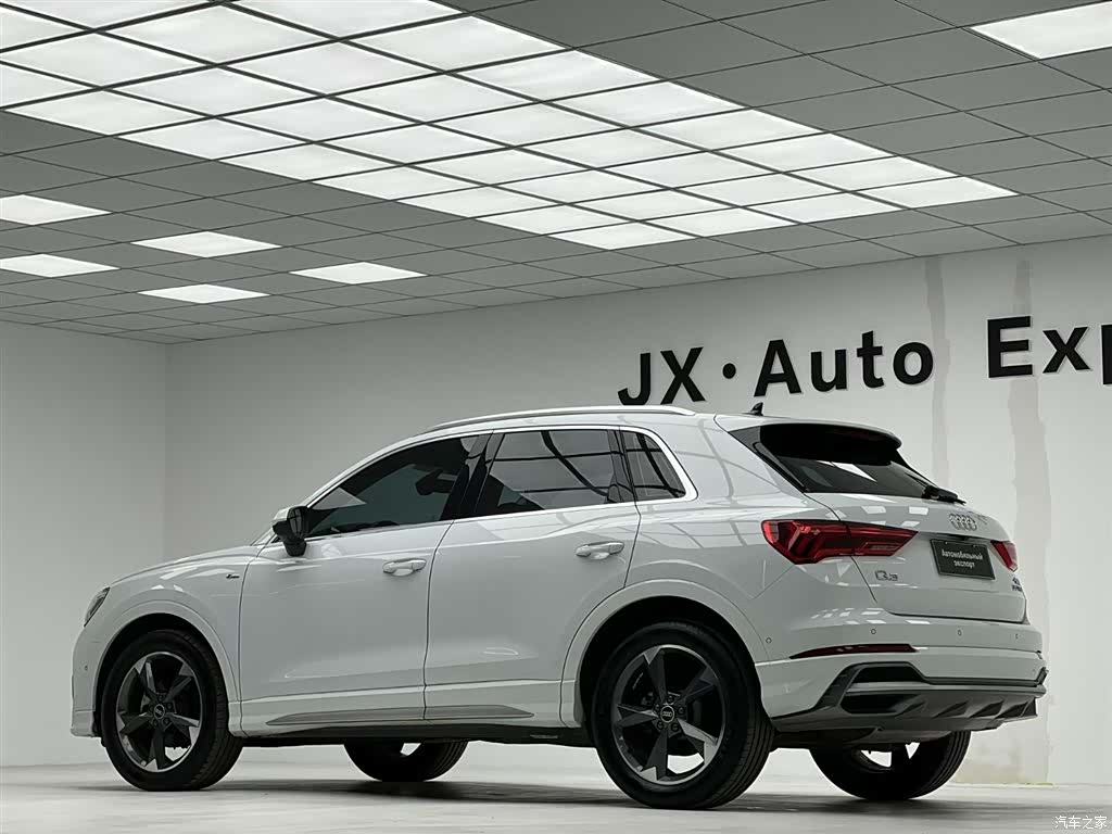 Audi Q3, 2022 8