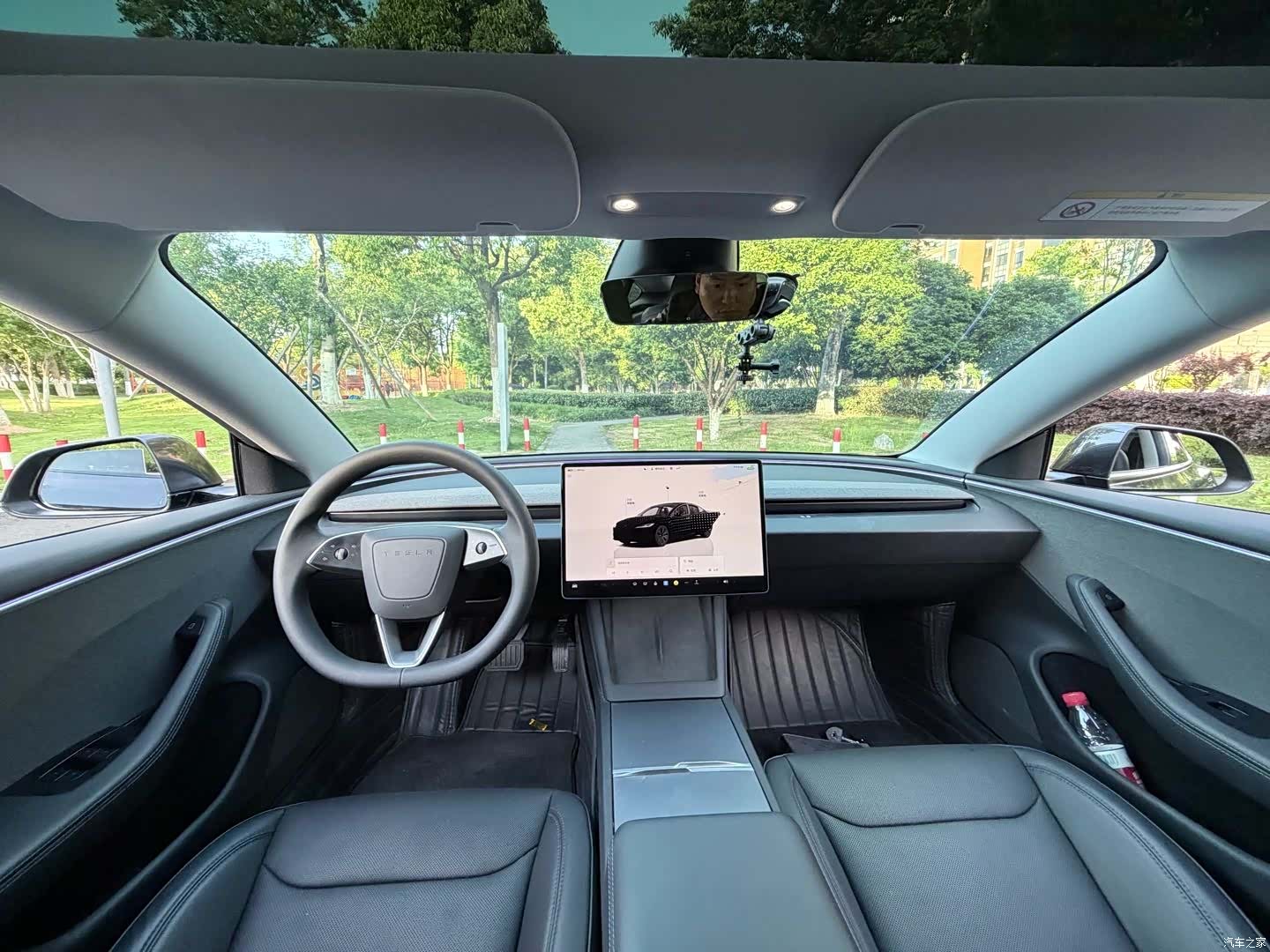 Tesla Model 3, 2025 все фото