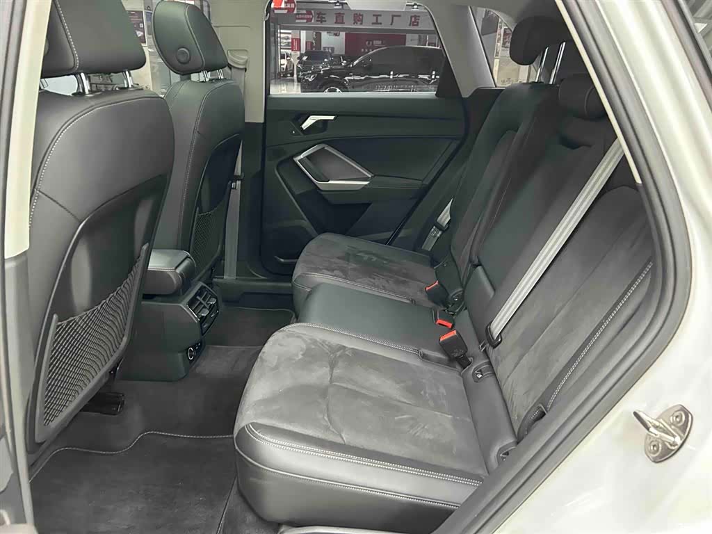 Audi Q3, 2023 14
