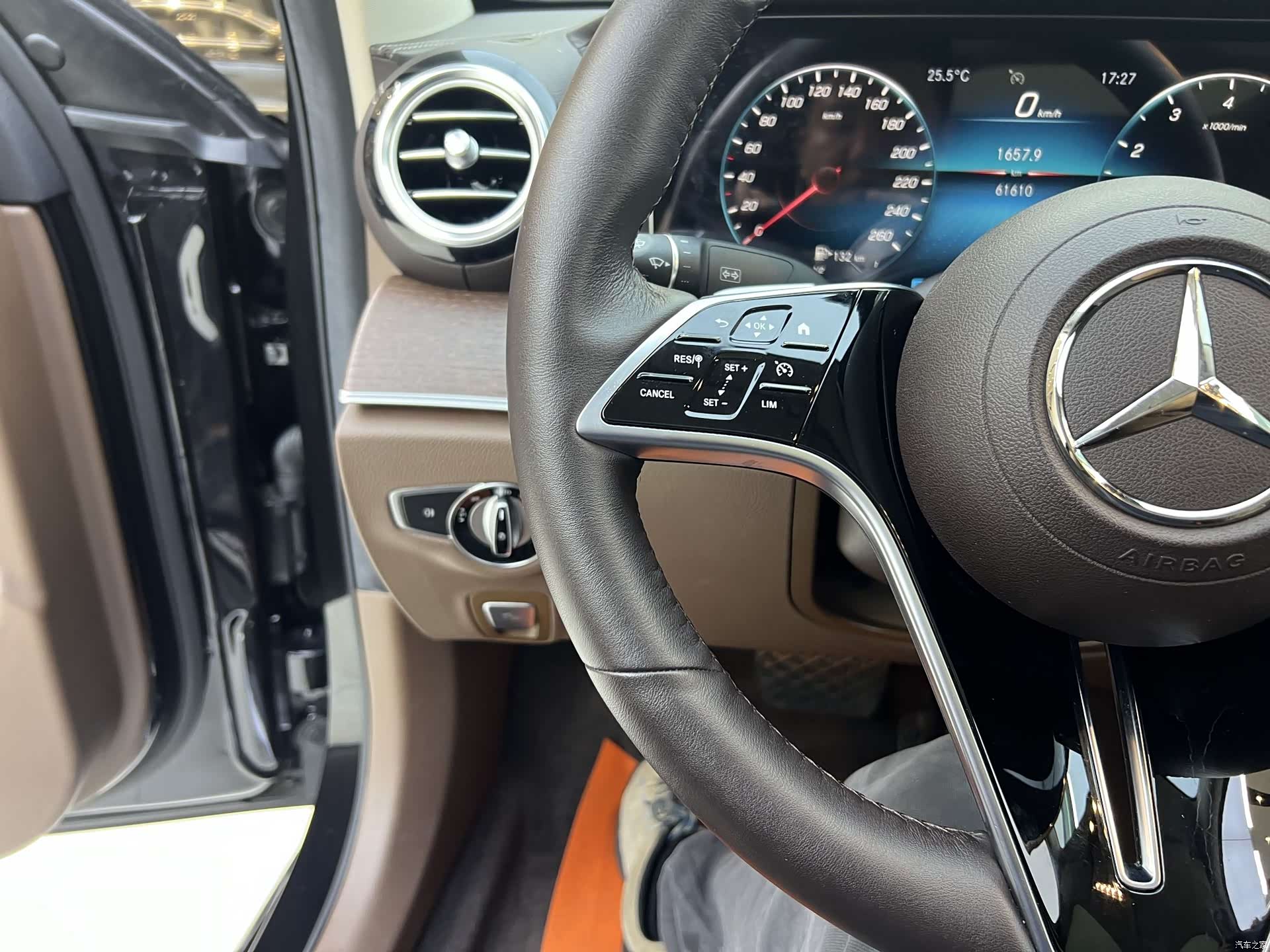 Mercedes-Benz E-Class, 2022 16