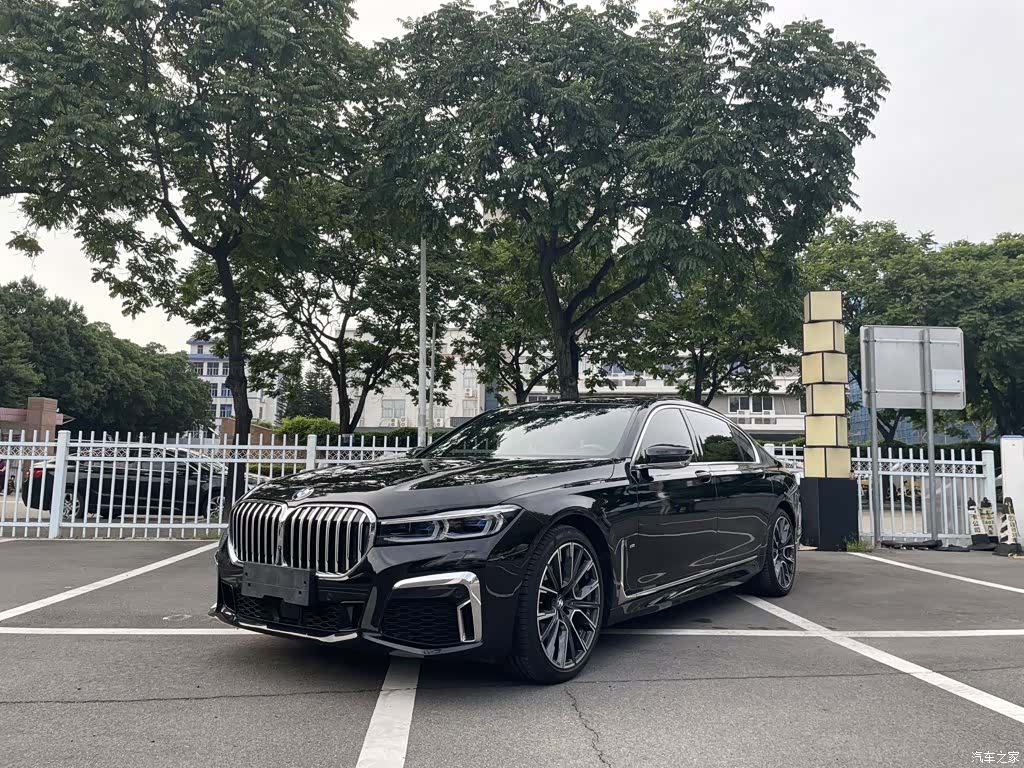 BMW 7 Series, 2021 1
