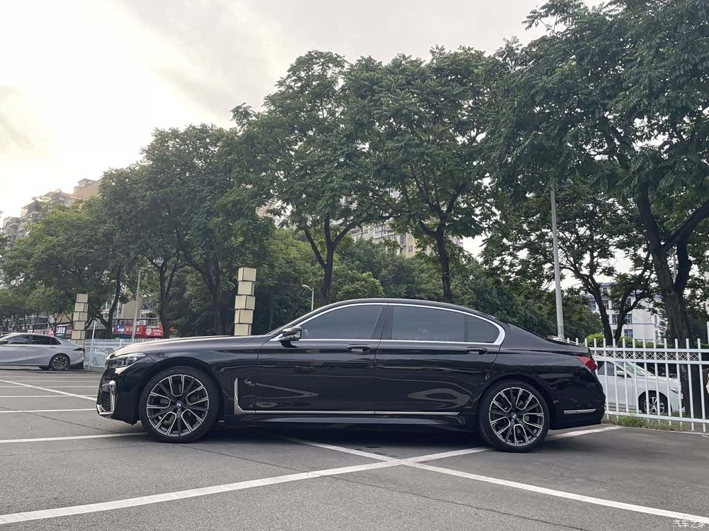 BMW 7 Series, 2021 3