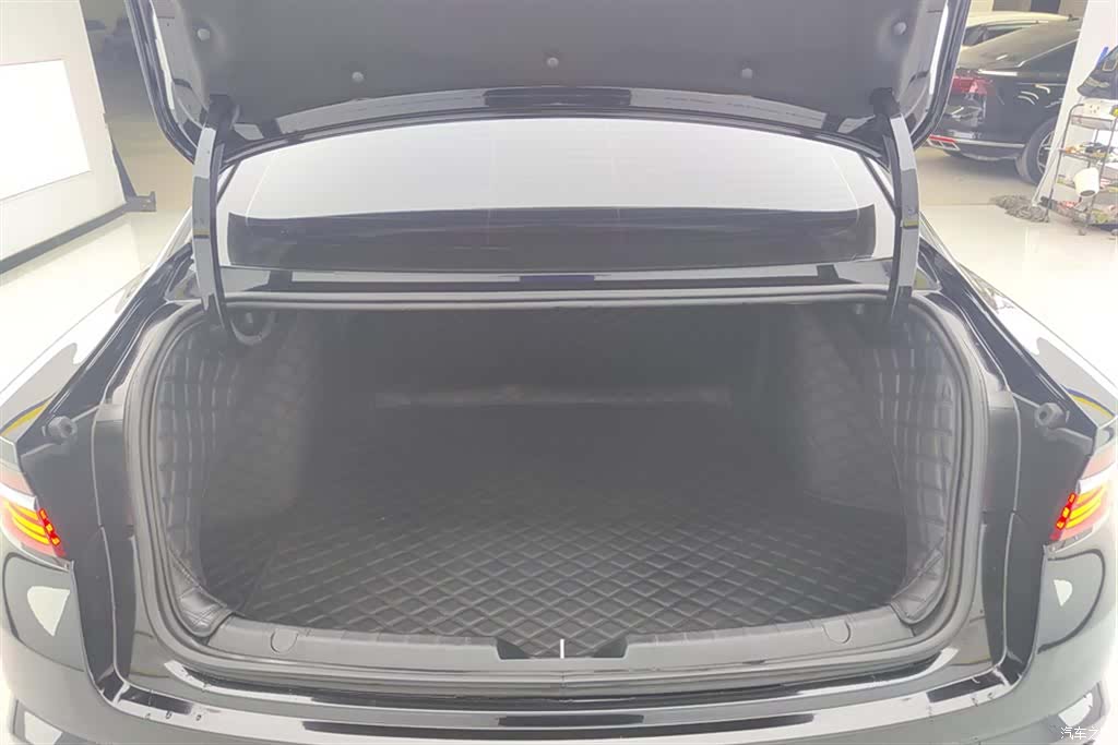 Geely Preface, 2021 4