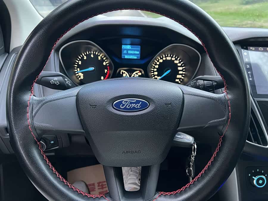Ford Focus 2015, фото 11