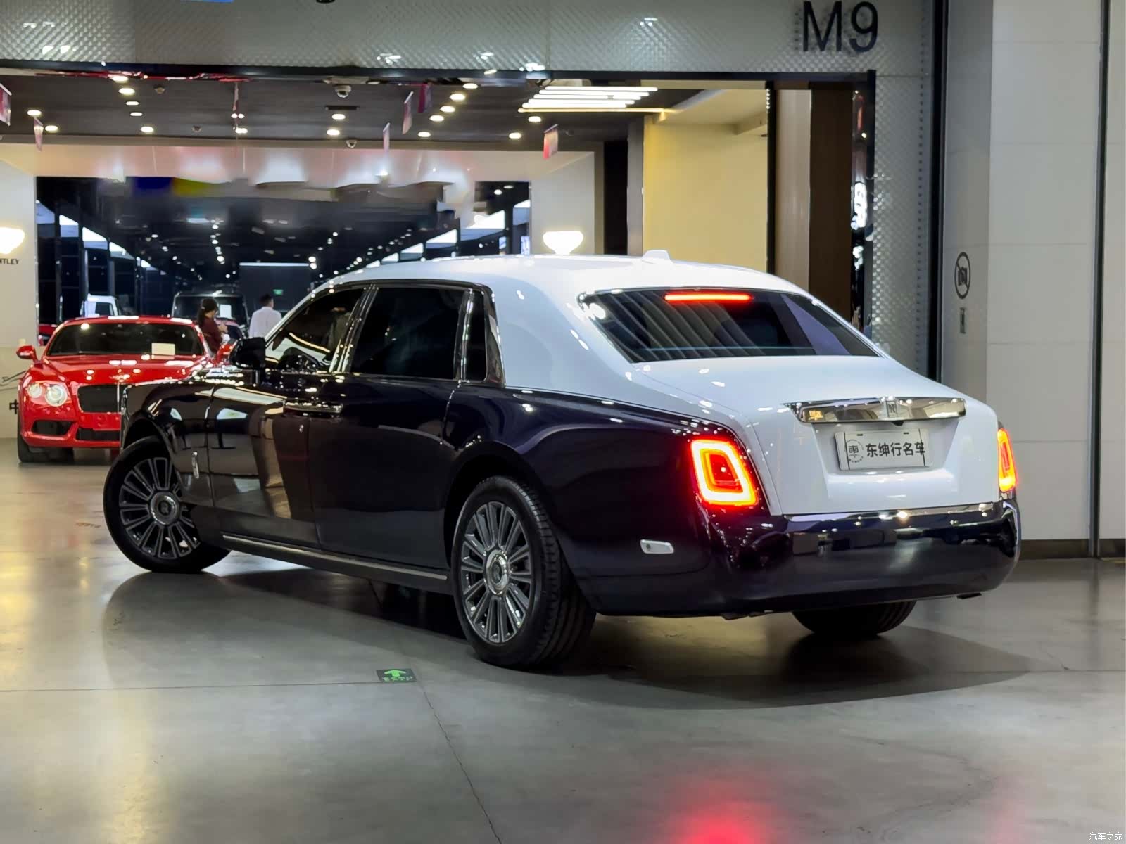 Rolls-Royce Phantom, 2020 4