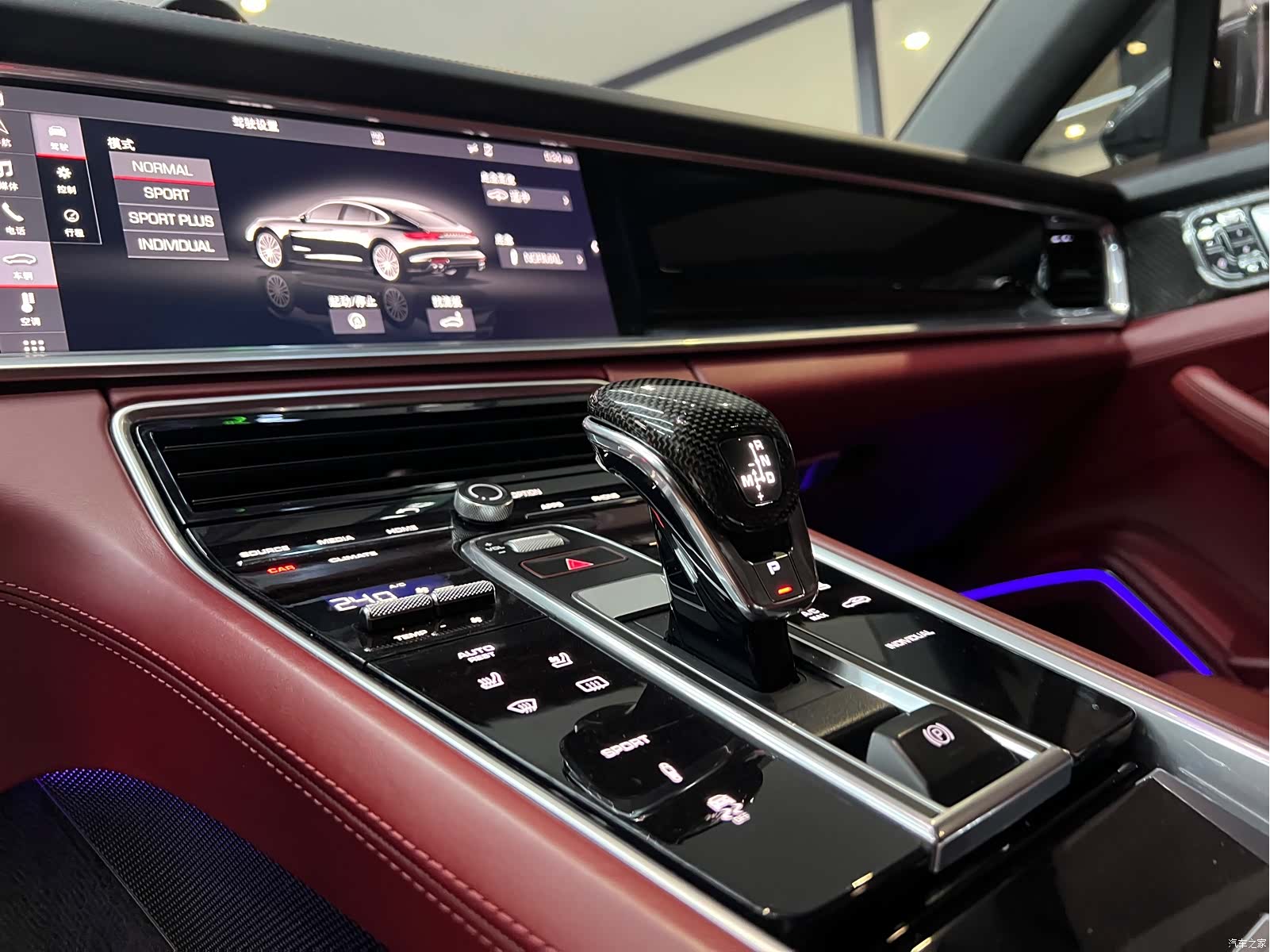Porsche Panamera, 2018 10