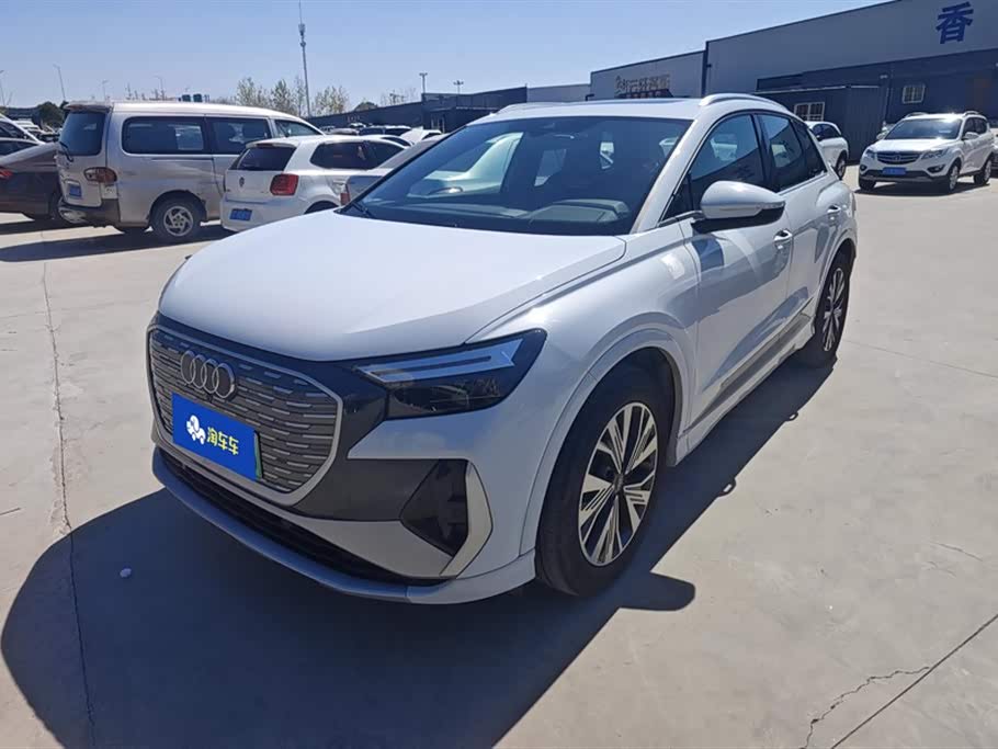 Audi Q4