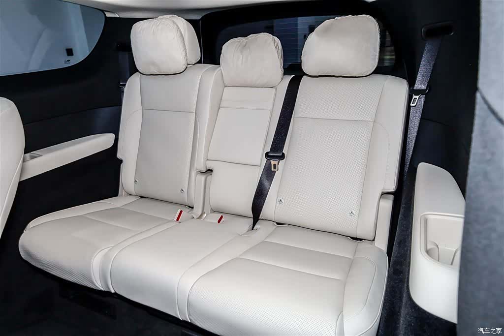 Li Auto MEGA, 2025 13