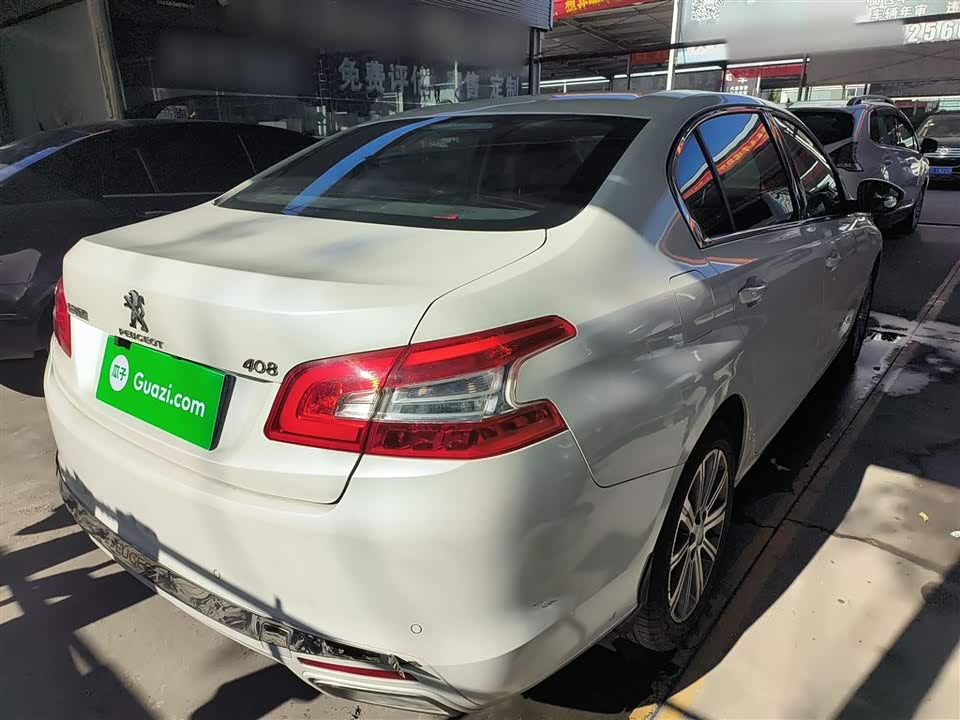Peugeot 408