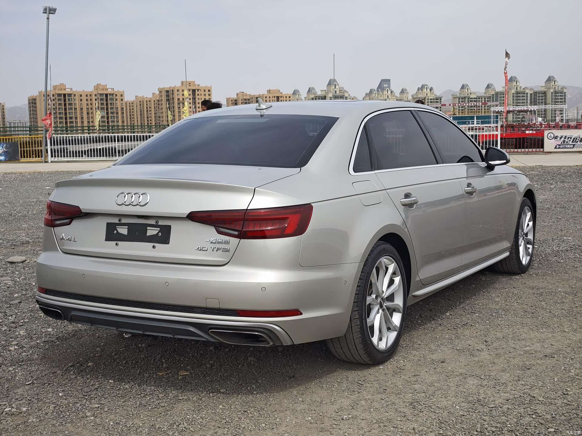 Audi A4L, 2019 6