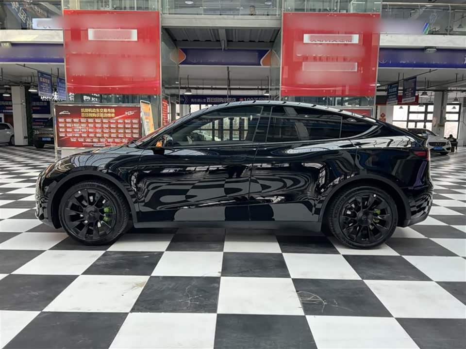Tesla Model Y Tesla Model Y