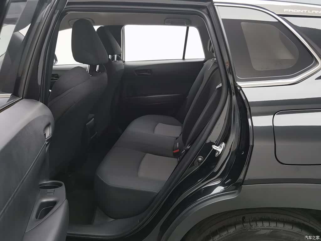 Toyota Frontlander, 2024 15