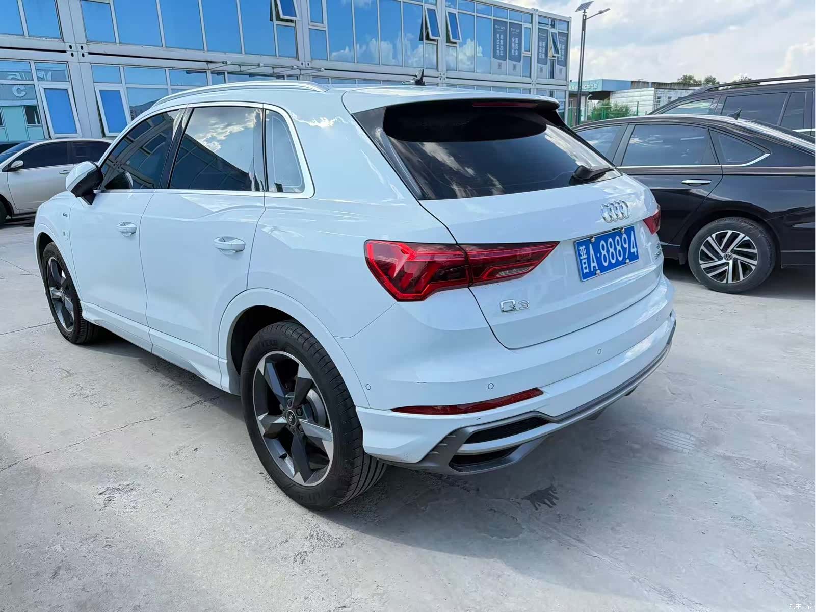 Audi Q3, 2022 3
