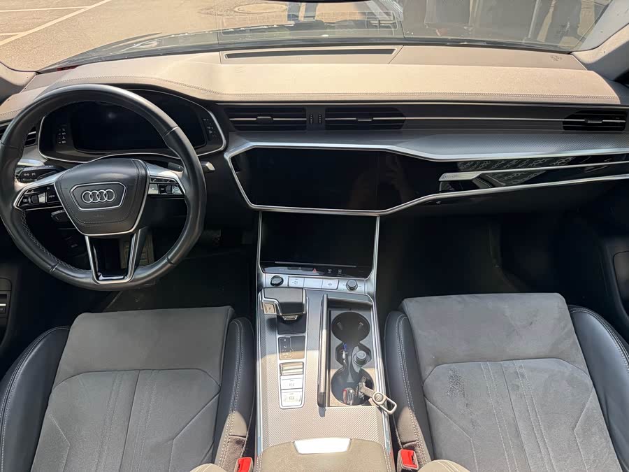 Audi A6L 2024, фото 8