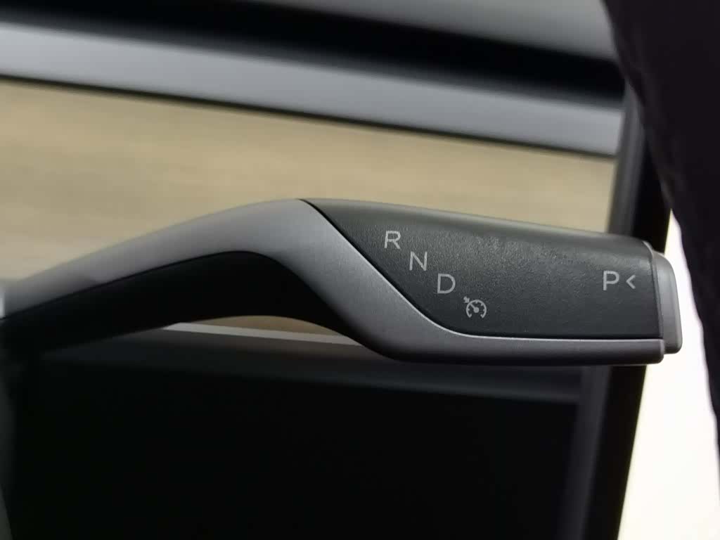 Tesla Model 3, 2022 13