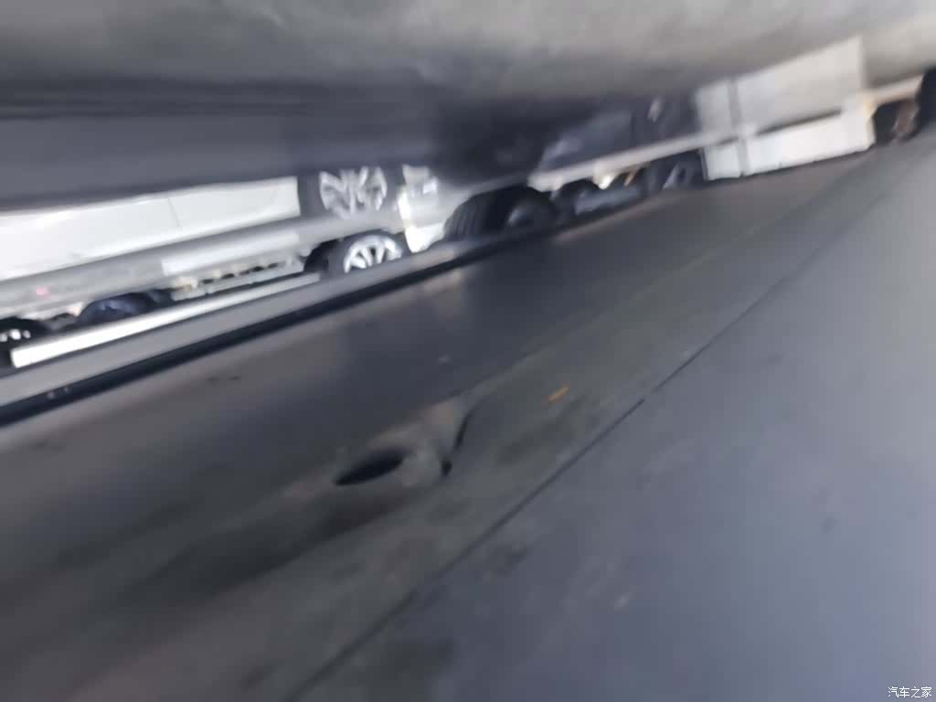 Tesla Model Y, 2023 21