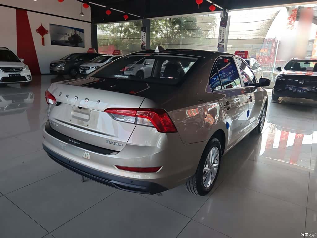 Skoda Rapid, 2021 8
