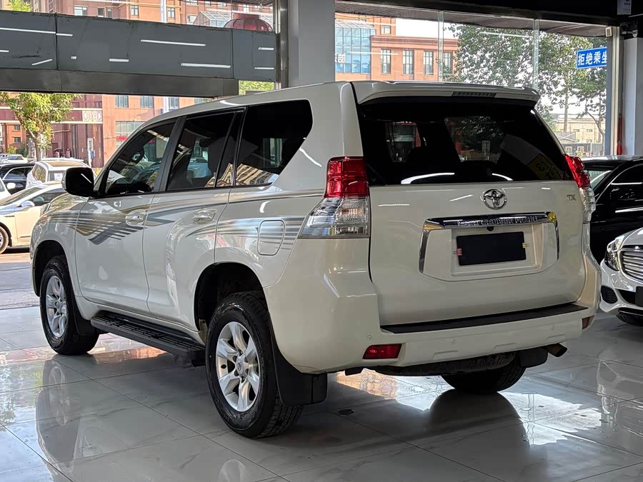 Toyota Prado 2013, фото 6