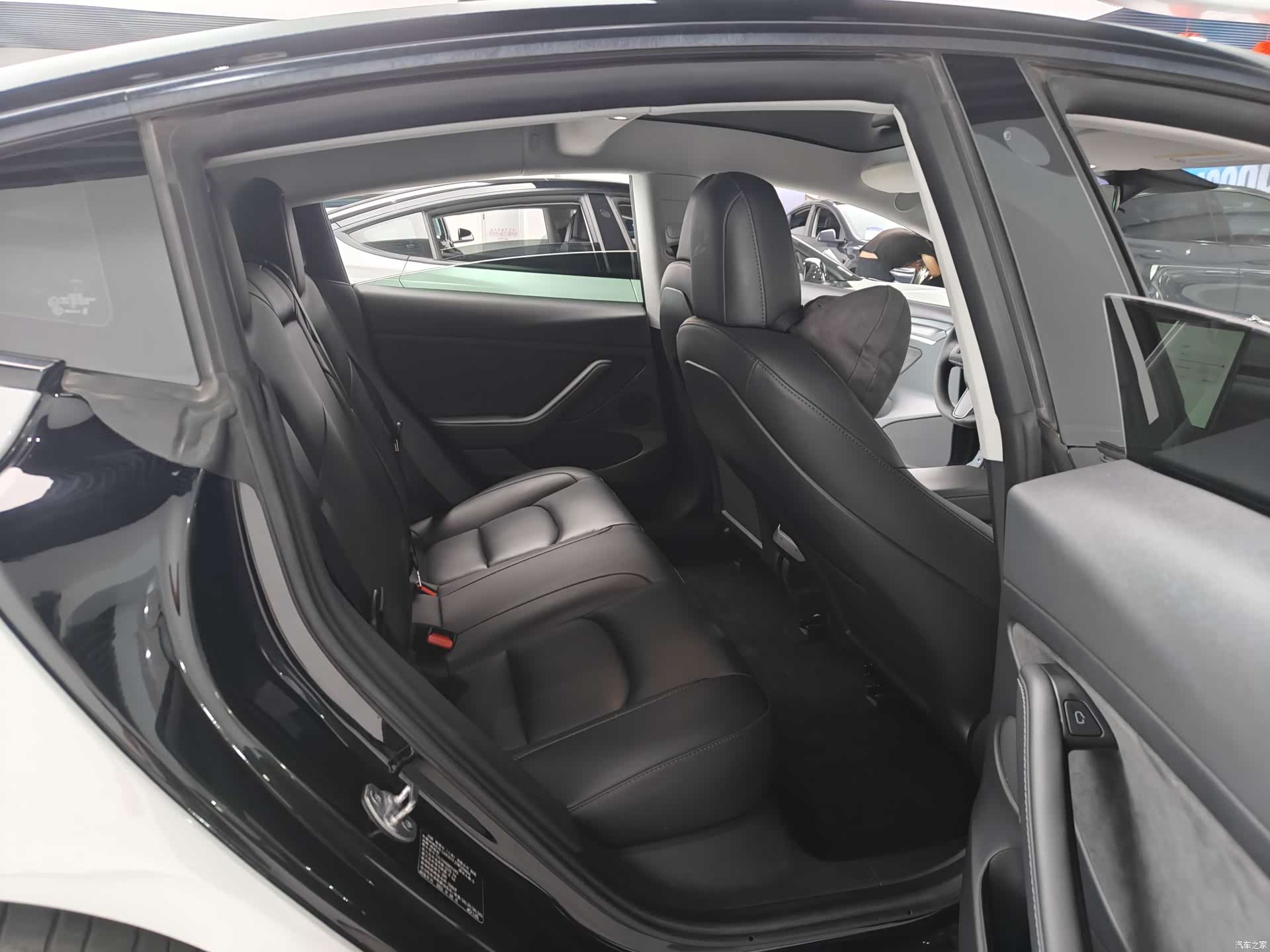 Tesla Model 3, 2020 6