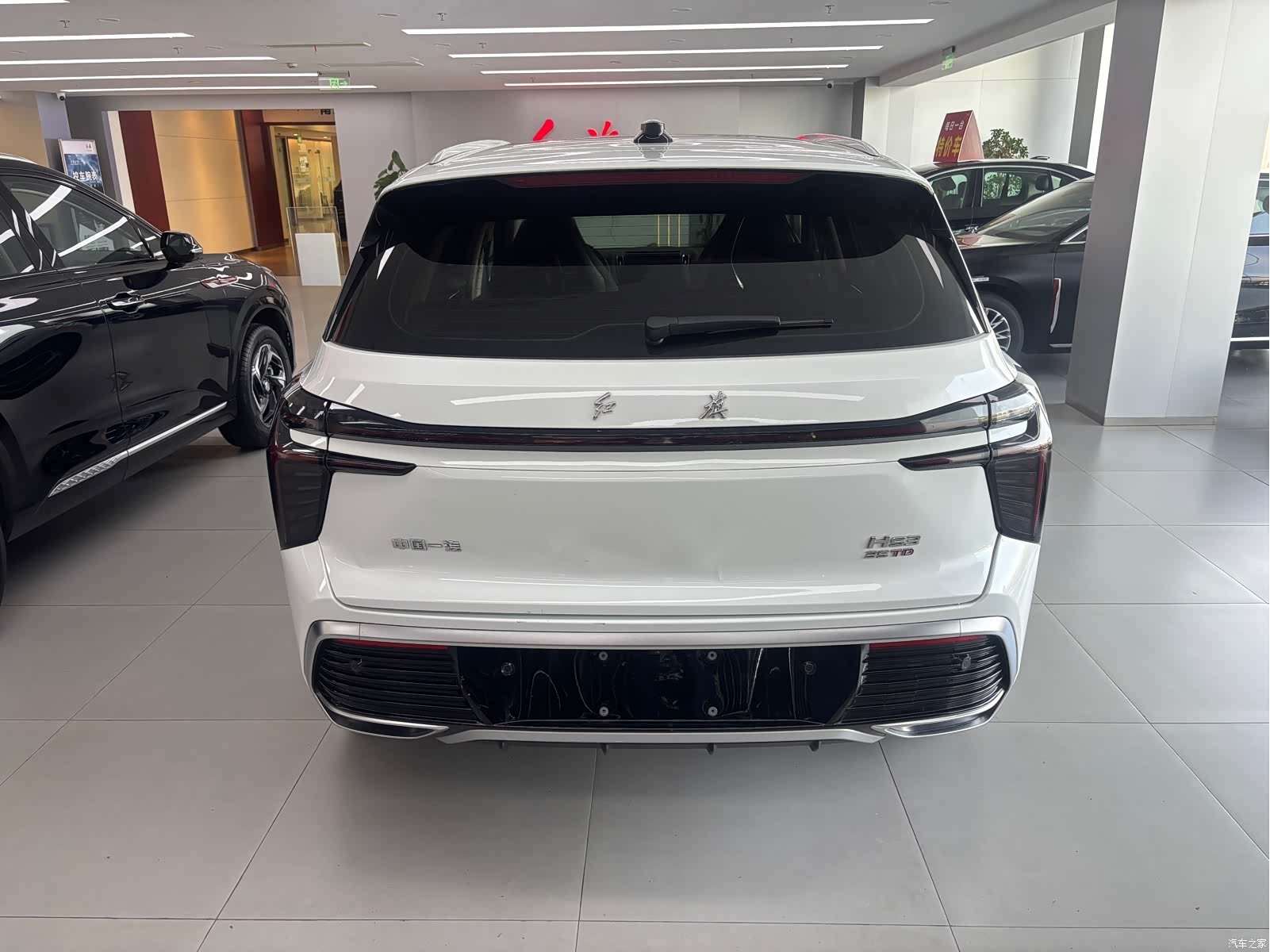 Hongqi HS3, 2025 6