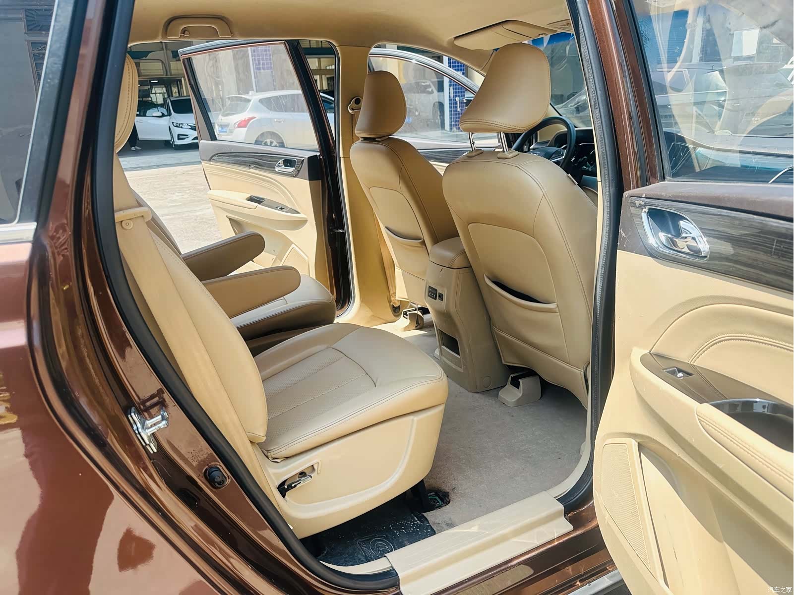 Wuling 730, 2018 13