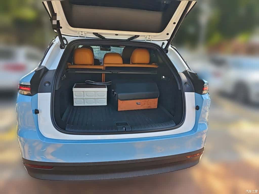 Li Auto i6, 2025 10