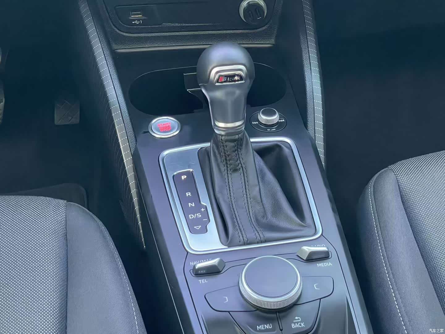 Audi Q2L, 2020 9