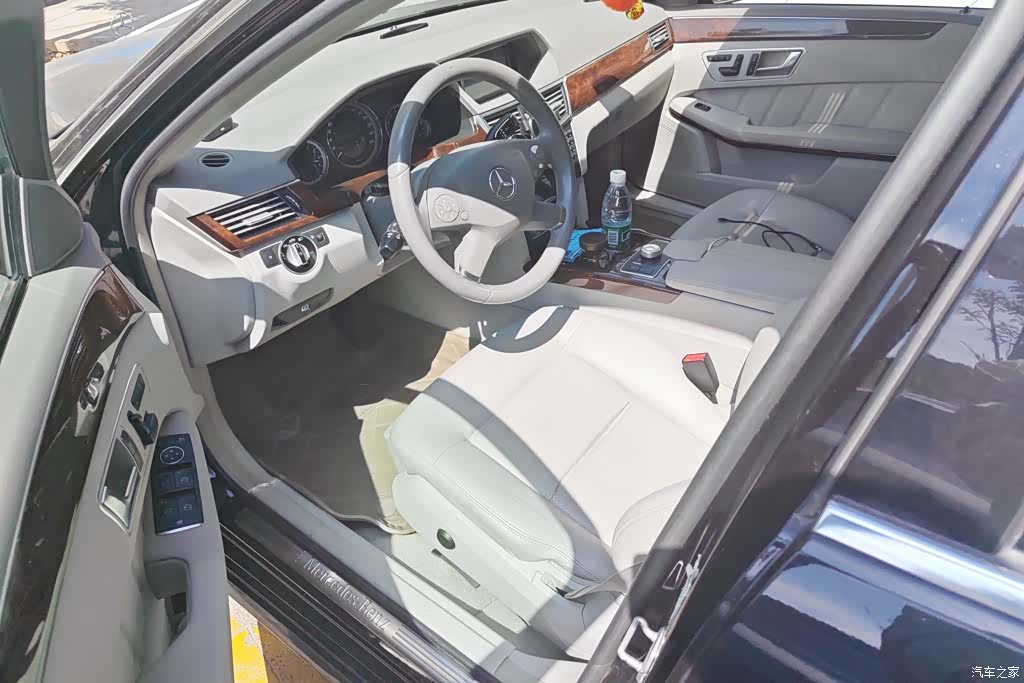 Mercedes-Benz E-Class, 2012 9