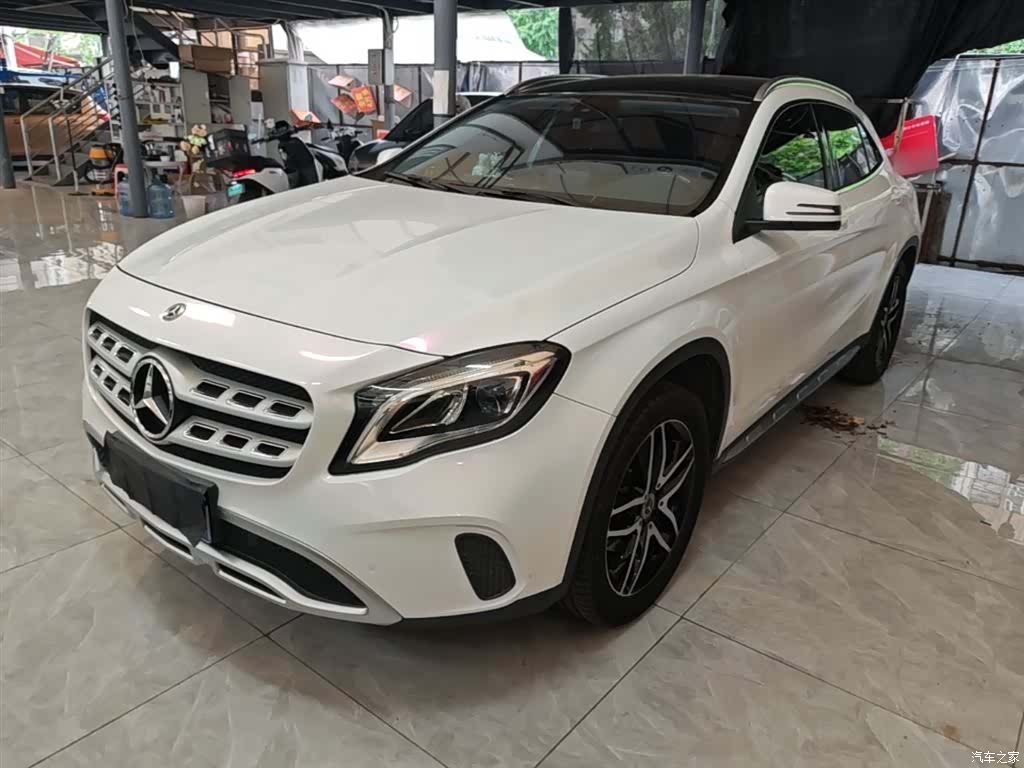 Mercedes-Benz GLA
