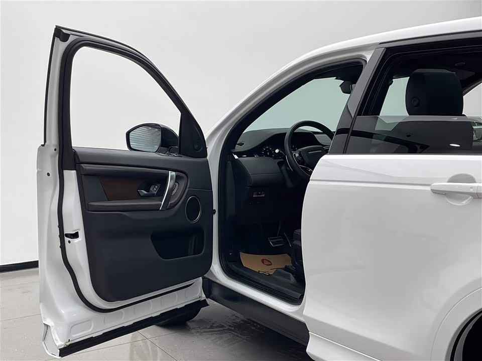 Land Rover Discover sports