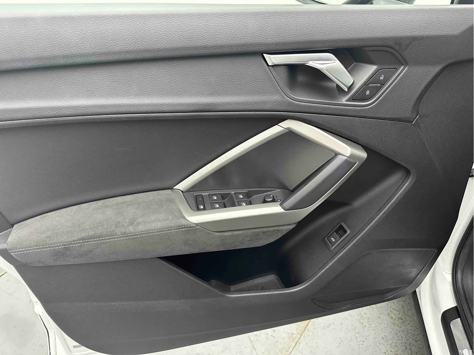 Audi Q3, 2022 10