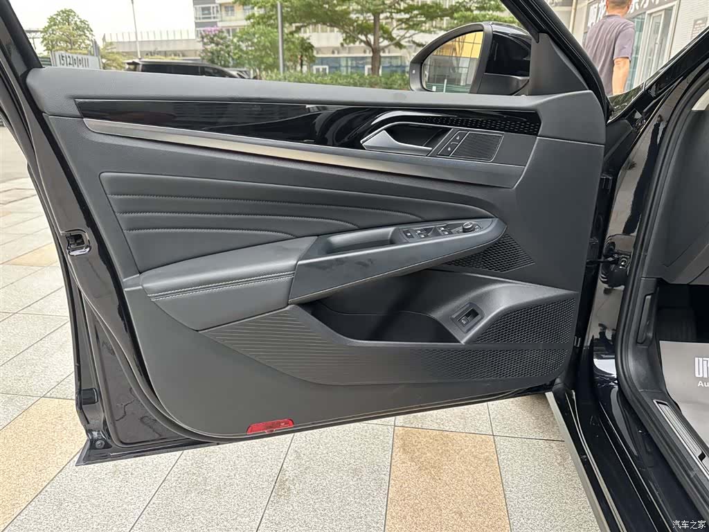 Volkswagen Passat, 2023 18