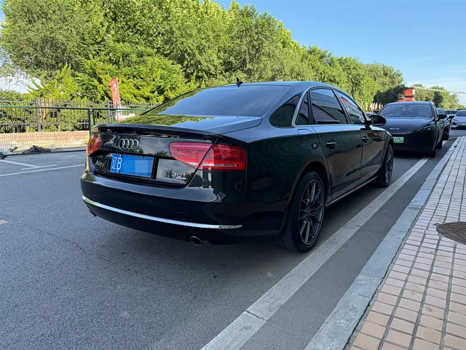 Audi A8