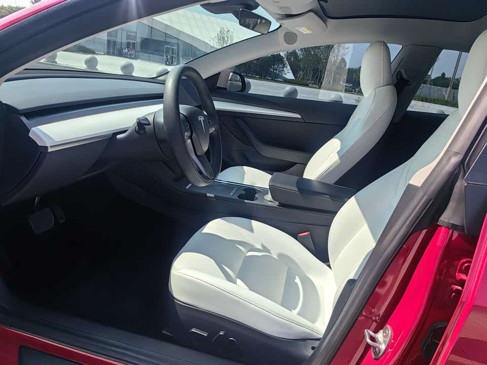 Tesla Model 3 Tesla Model 3