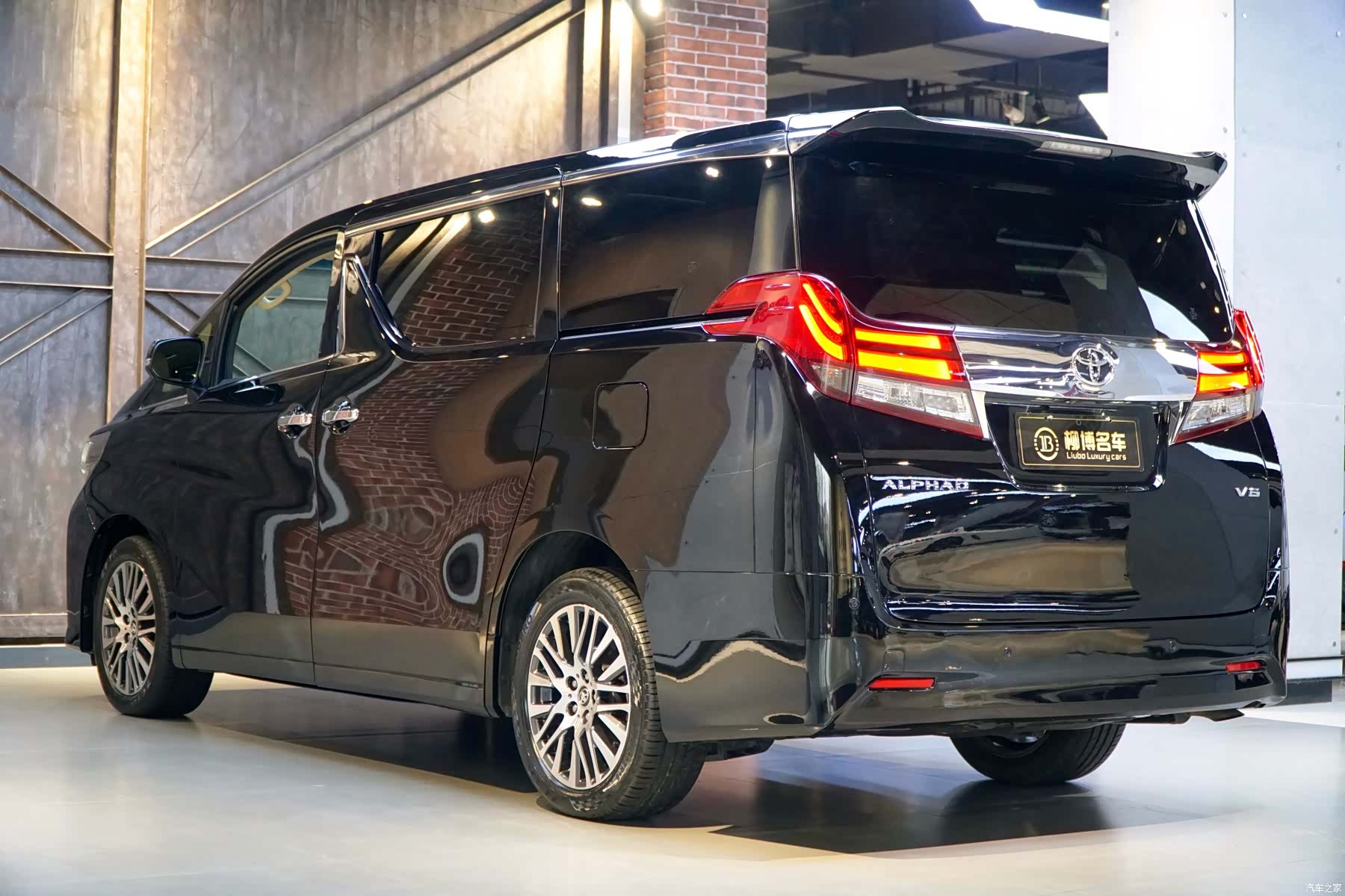Toyota Alphard, 2016 4